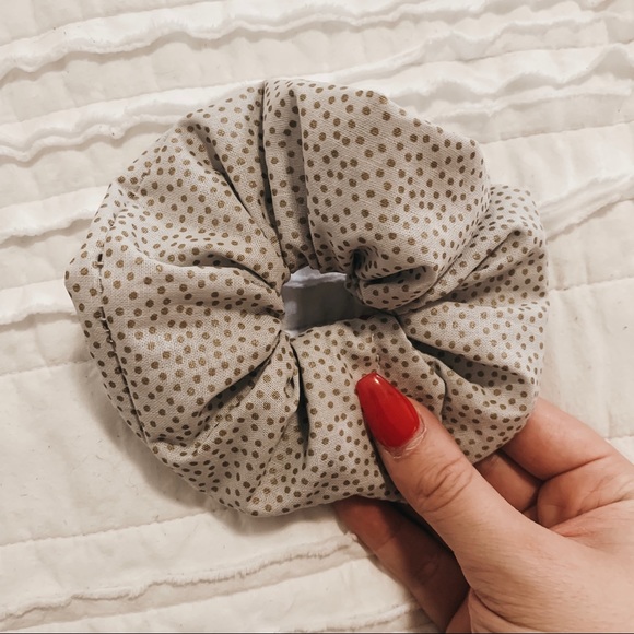 Party Animal Scrunchie Collection 4 Pack - Picture 4 of 5